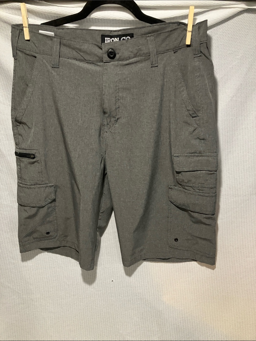 Iron Co. Men's Gray Cargo Shorts - Utility Pockets